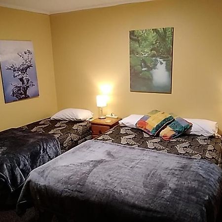 Accommodation Fiordland -The Three Bedroom House At 226A Milford Road Te Anau Dış mekan fotoğraf