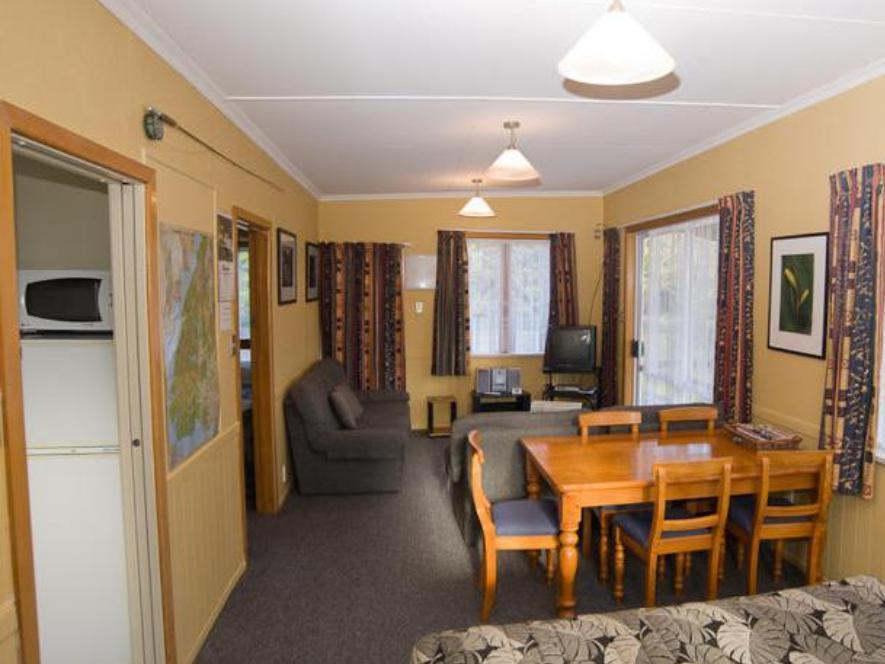 Accommodation Fiordland -The Three Bedroom House At 226A Milford Road Te Anau Dış mekan fotoğraf