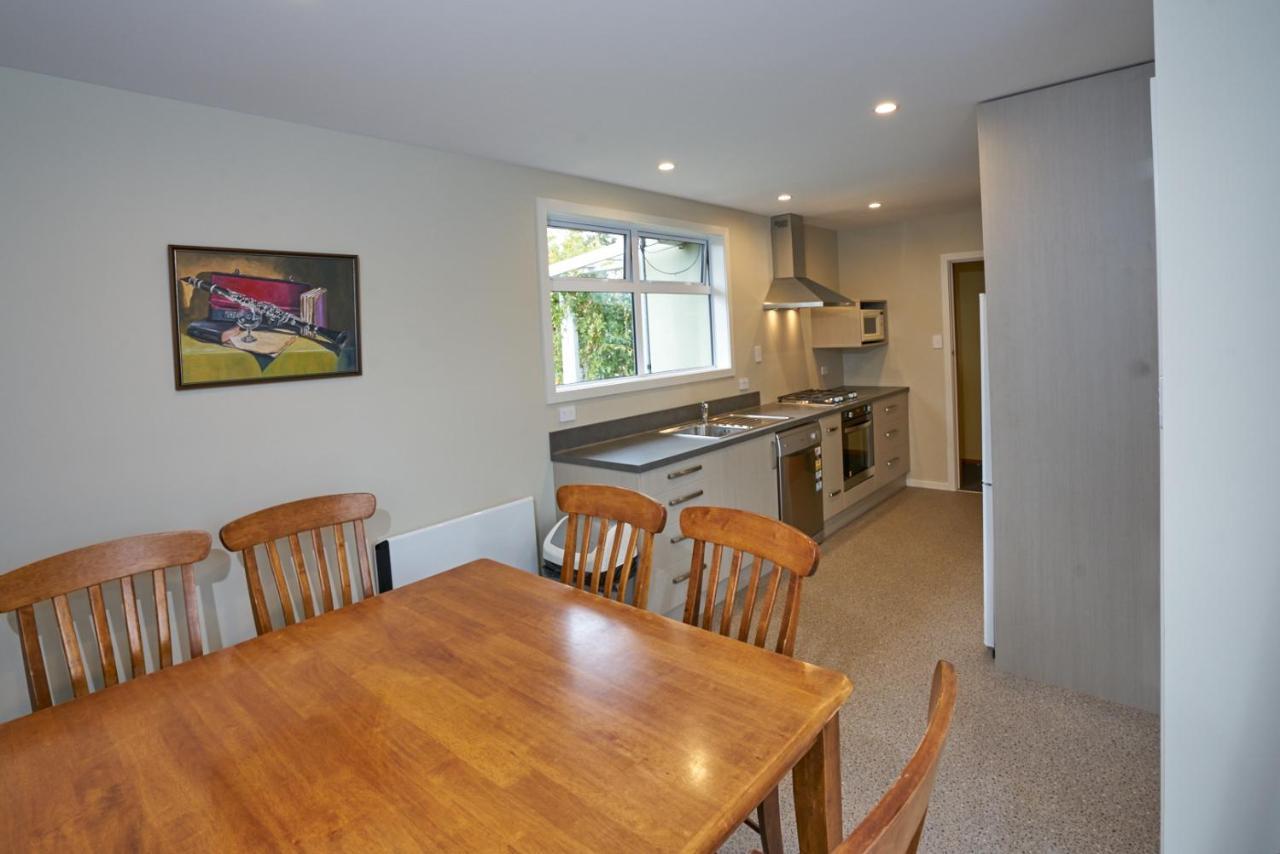 Accommodation Fiordland -The Three Bedroom House At 226A Milford Road Te Anau Dış mekan fotoğraf